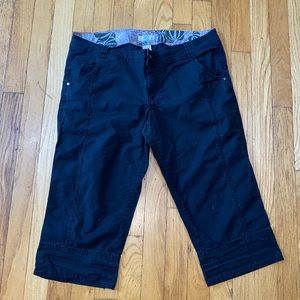 so wear it declare it 11 black cropped jeans